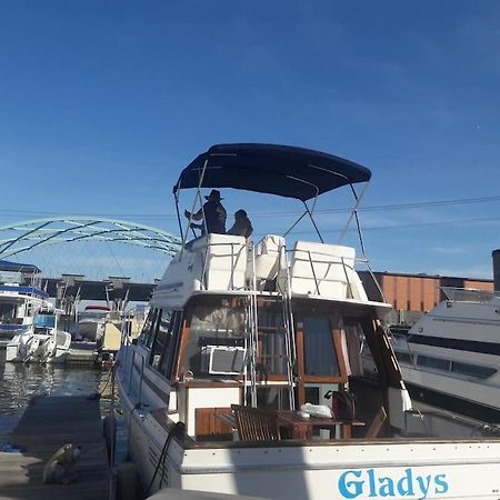 普罗维登斯 Waterfront 32' Bayliner Yacht酒店 外观 照片