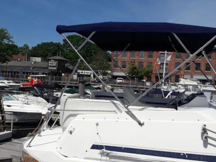 普罗维登斯 Waterfront 32' Bayliner Yacht酒店 外观 照片